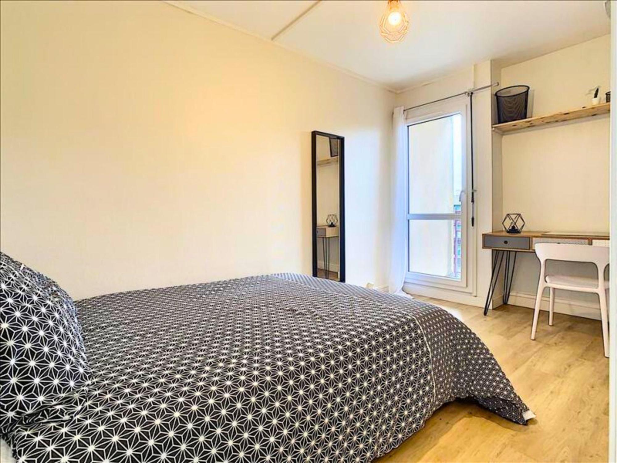 Ideal Groupe - Grands Espaces - 4 Chambres - Parking Gratuit - Proche Centre, Gare & Transports - Wifi - Offre Special De Reduction Jusqu'A -50 เลอม็องส์ ภายนอก รูปภาพ